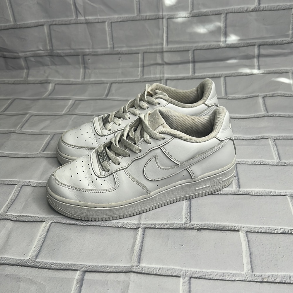 Nike Air Force 1 Low Grade School "White" Kids' Casual Shoe